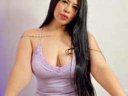 mia-bigboobs